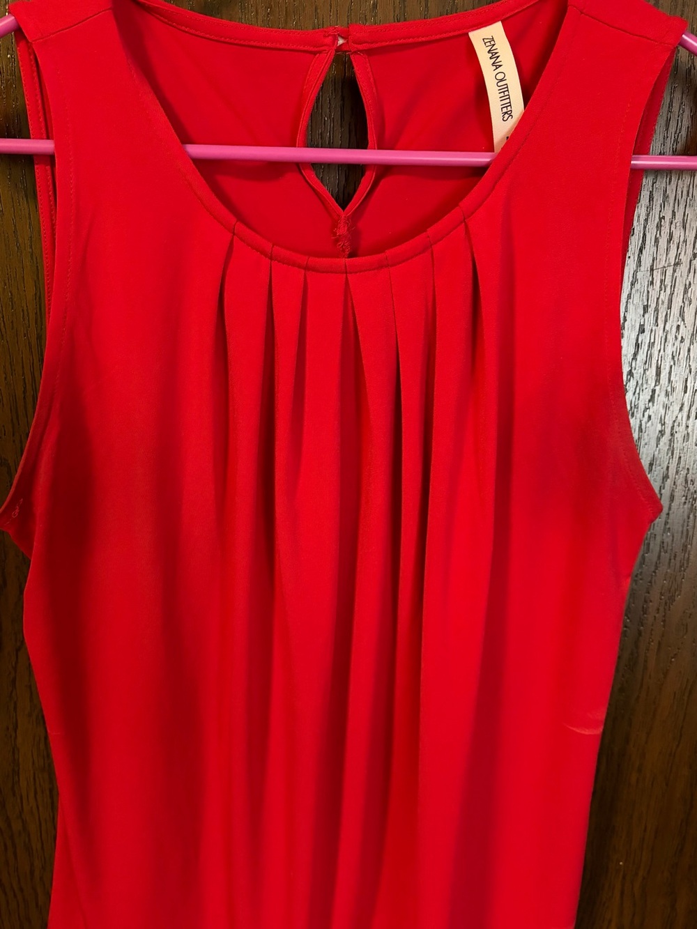 Zenana Outfitters Red Sleeveless Pleated Front Tank Top